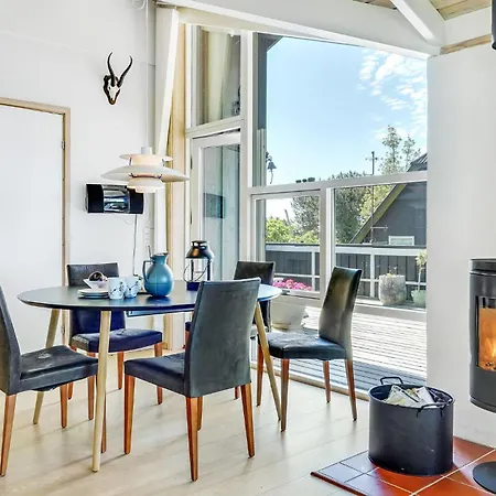Lovely In With Wifi Holiday home *
